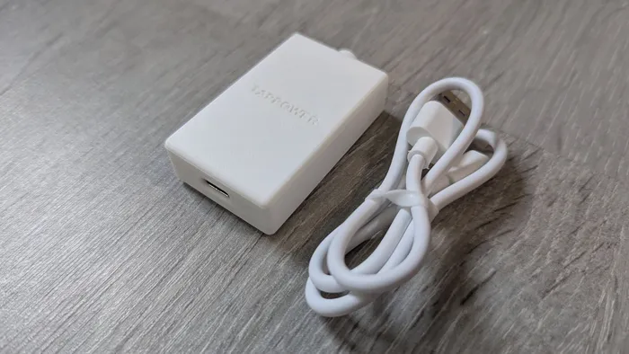 TAPPOWER USB-C virtalähde Oras 6V hanoihin asennettuna